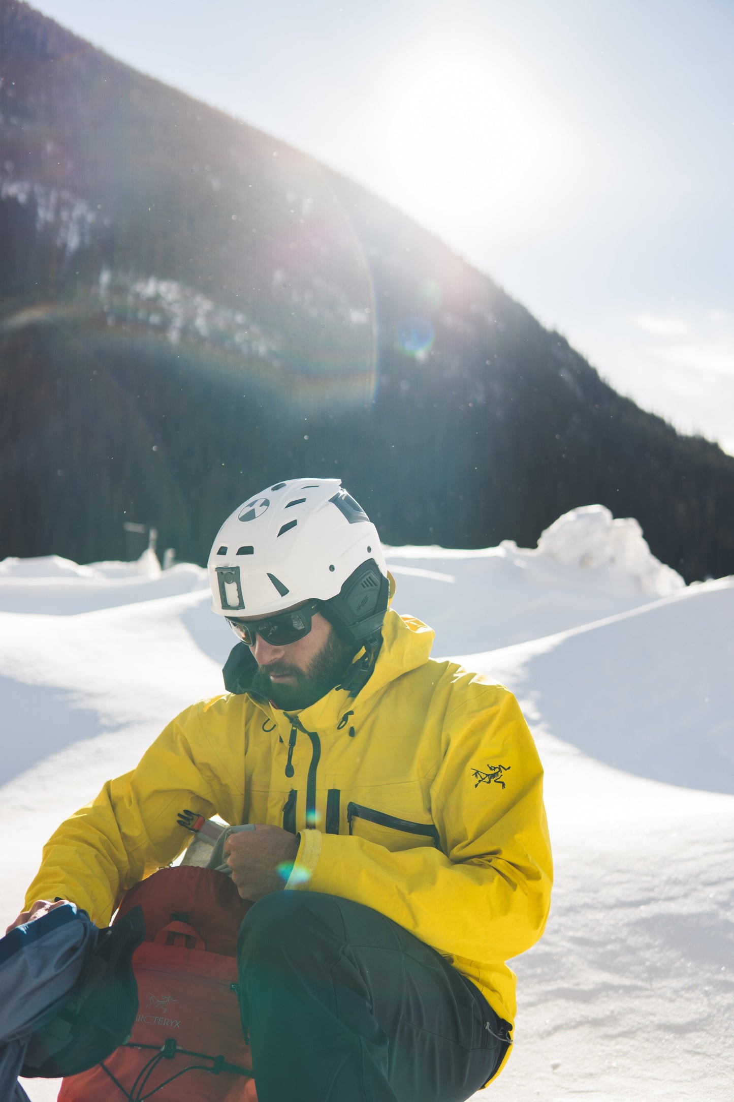 Team Wendy M-216 - w/ Princeton Tec Light & Superior Ventilation - Professional Ski Helmet