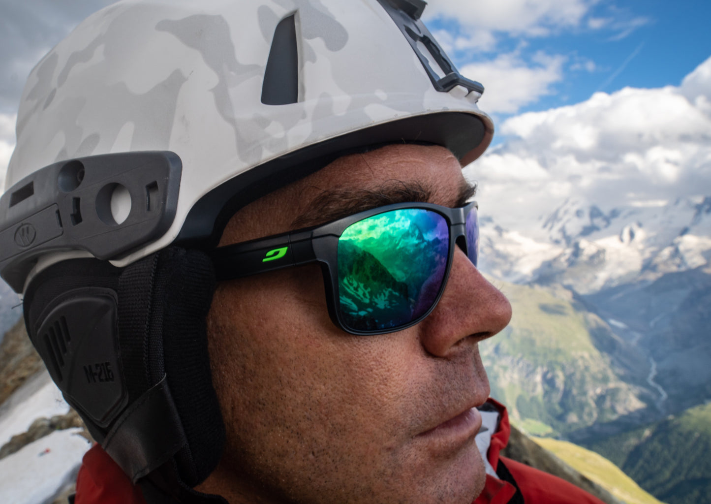 Team Wendy M-216 - w/ Princeton Tec Light & Superior Ventilation - Professional Ski Helmet