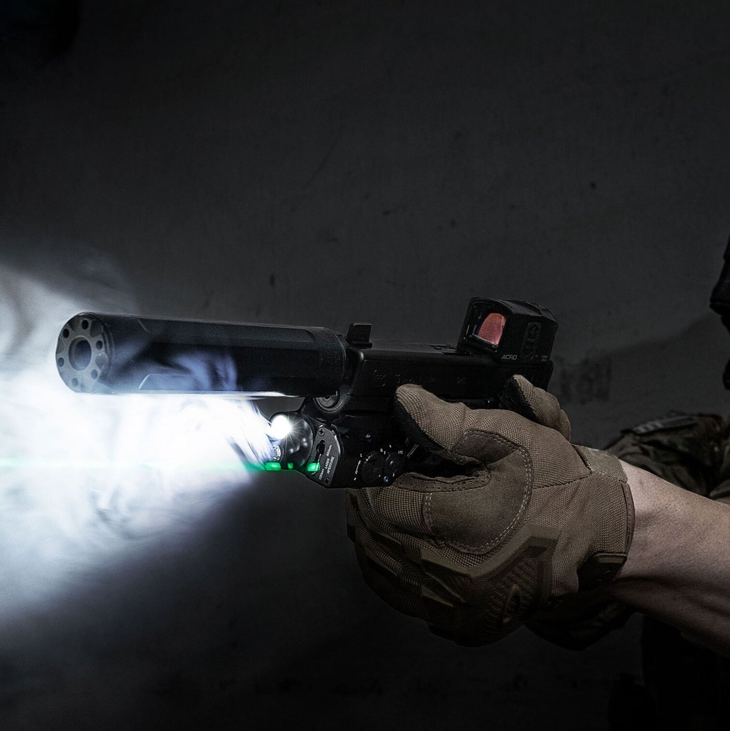 SureFire XVL2 - WeaponLight & Laser - w/ 177ft Reach, 840 Candela & 400 Lumen