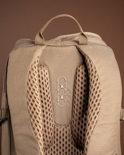 Eberlestock Brute Scout Hunting Pack - Ultralight 30L Fast-Attack Rucksack - Built to Stop Back Sweat & Shed Rain