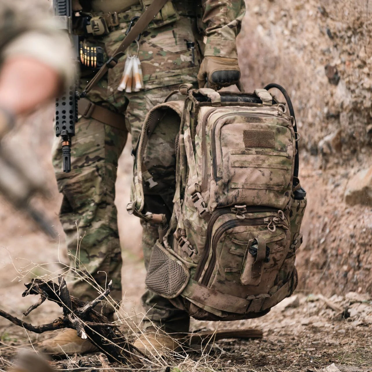 Eberlestock X31 LoDrag II - Tactical Pack - 34-Inch Weapon Scabbard