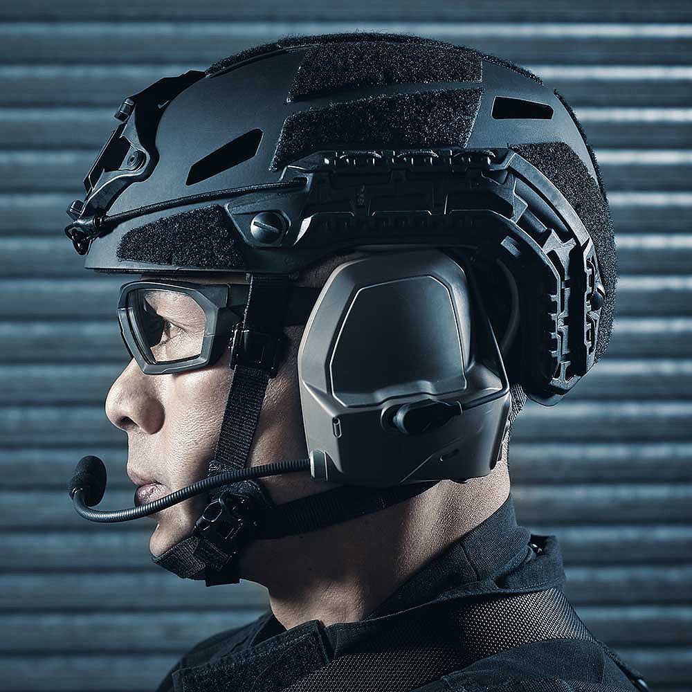 Caiman Bump Helmet - w/ Wilcox L4 Shroud & APEX Retention System