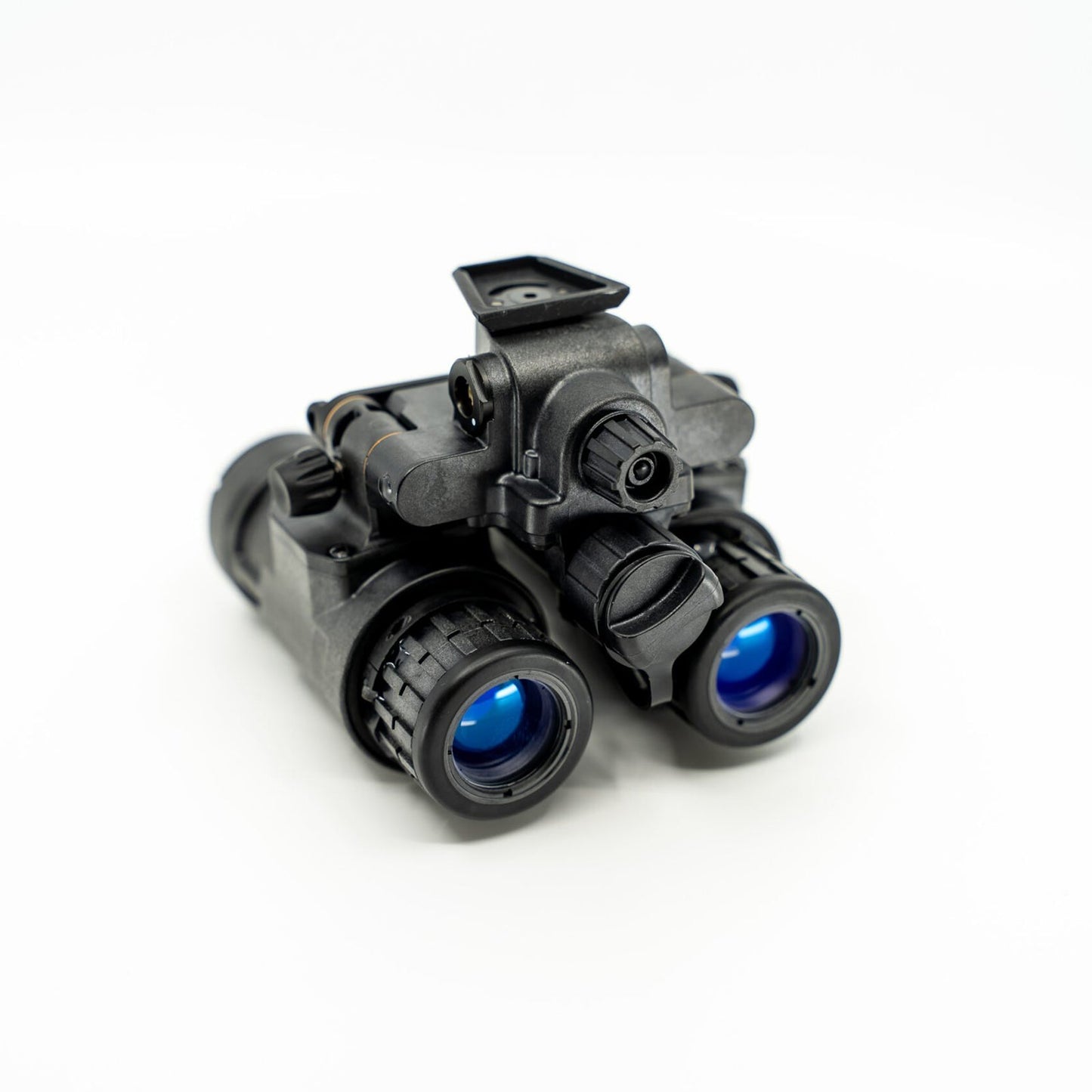 PVS-31A - Manual Gain & Gen 3 WP for Total Image Control