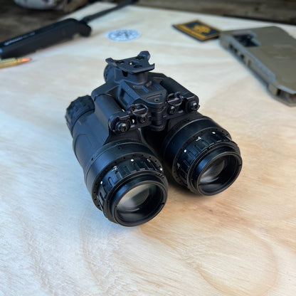 Nocturn Industries Katana - Up to 3000 FOM Gen 3 White Phosphor & 15oz - 100+ Hour Battery